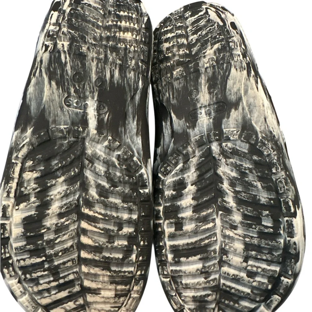 Crocs Classic Sandal Men 7 or Women 9 Marbled White/Black Comfort Cushion Slides